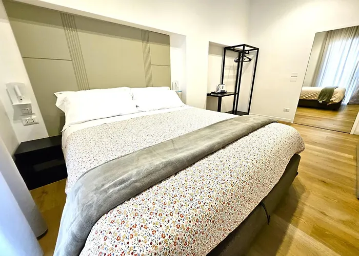 Monteoliveto Place 4* Naples